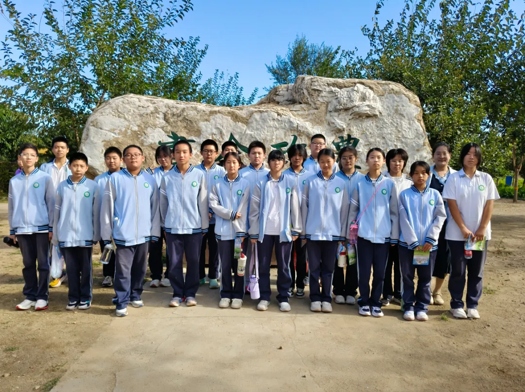 躬耕田野间 砺志少年行——桥梓中学初二年级兆丰小麦科创园研学纪实-第61张图片-四季读书网