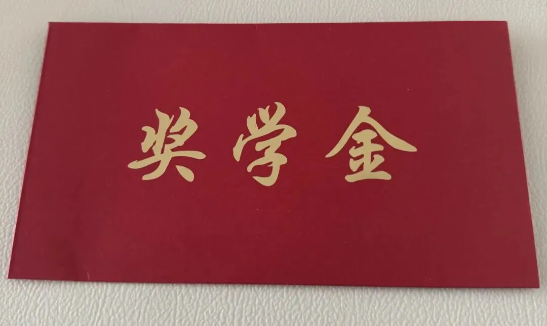 高考700多分还要复读:清北不上、年年冲状元,这背后到底有多少门道?-第3张图片-四季读书网 高考700多分还要复读:清北不上、年年冲状元,这背后到底有多少门道?-第3张图片-四季读书网