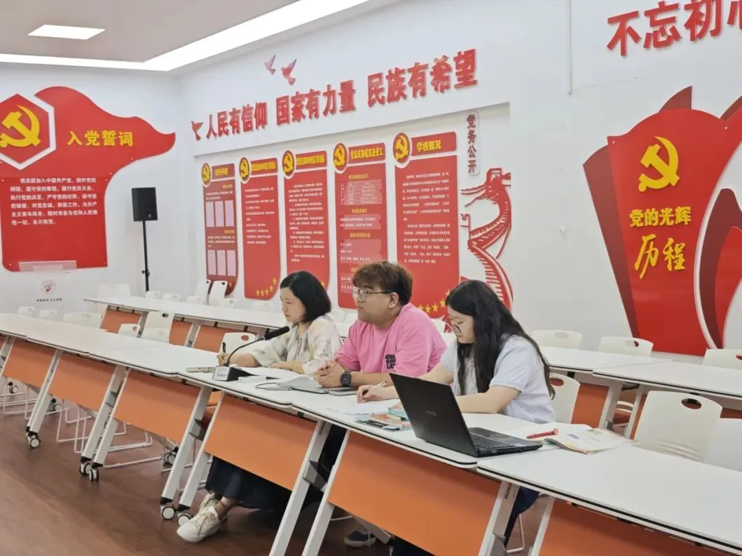 【日新新桥·家校】初三蓄力启新程,家校同心再出发|九年级家长访校建言日活动-第10张图片-四季读书网 【日新新桥·家校】初三蓄力启新程,家校同心再出发|九年级家长访校建言日活动-第10张图片-四季读书网