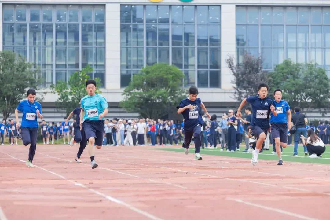 且趁长风起,少年竞锋芒 | 初三运动会精彩集锦-第7张图片-四季读书网 且趁长风起,少年竞锋芒 | 初三运动会精彩集锦-第7张图片-四季读书网