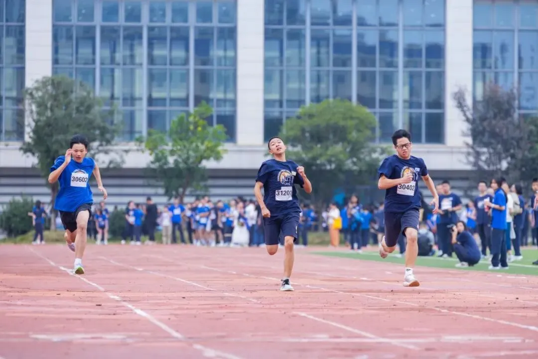 且趁长风起,少年竞锋芒 | 初三运动会精彩集锦-第26张图片-四季读书网 且趁长风起,少年竞锋芒 | 初三运动会精彩集锦-第26张图片-四季读书网