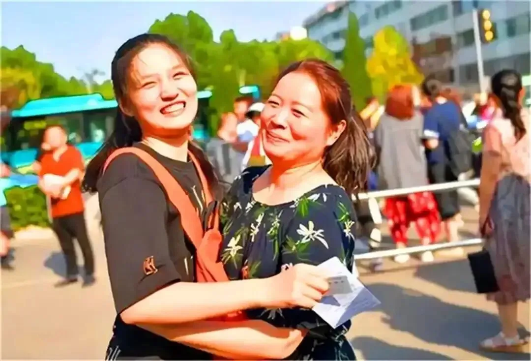 高考体检要注意!6个专业受限红线,别等录取才后悔-第1张图片-四季读书网 高考体检要注意!6个专业受限红线,别等录取才后悔-第1张图片-四季读书网