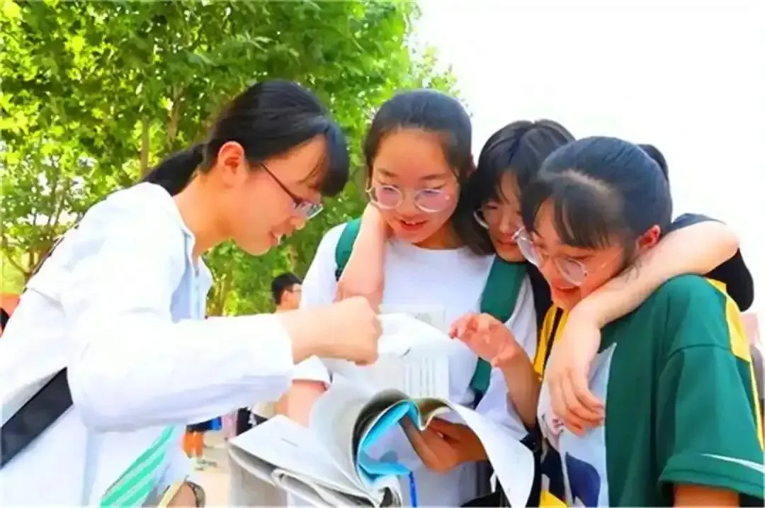 高考体检要注意!6个专业受限红线,别等录取才后悔-第3张图片-四季读书网 高考体检要注意!6个专业受限红线,别等录取才后悔-第3张图片-四季读书网