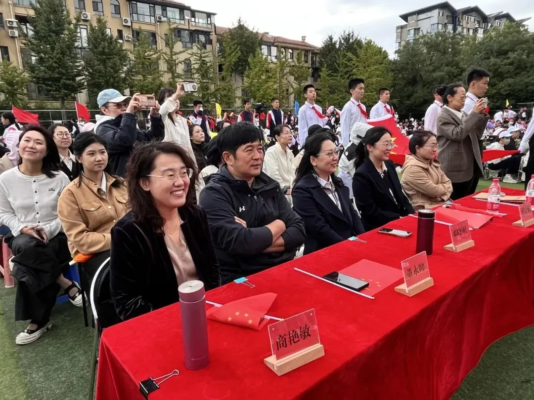 初二年级运动会掠影-第42张图片-四季读书网