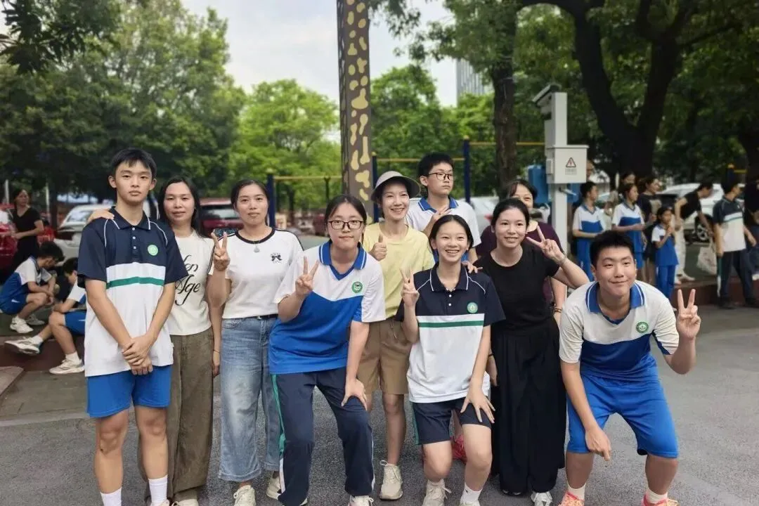 跃动青春聚锋芒!2026佛山十中初三年级家校同心智趣运动会-第96张图片-四季读书网