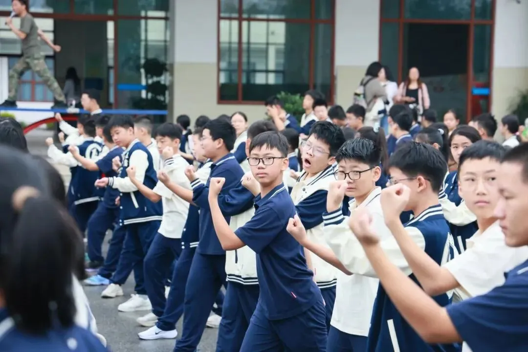 在立信,听见拔节的声音|初2026级初一入学教育日记范文集-第12张图片-四季读书网