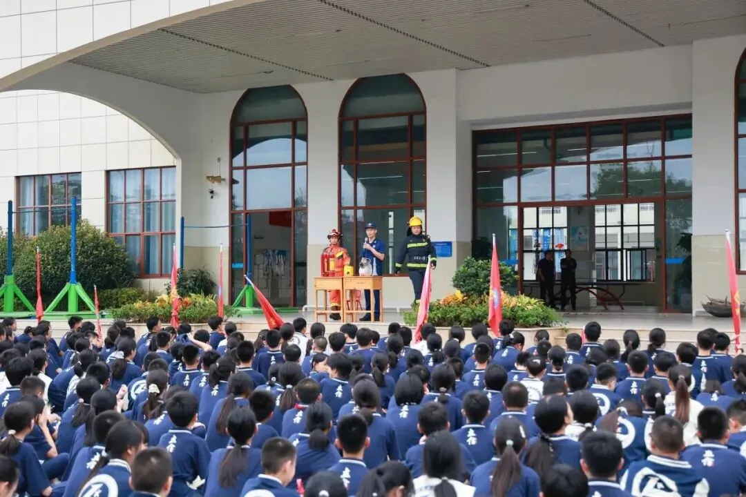 在立信,听见拔节的声音|初2026级初一入学教育日记范文集-第24张图片-四季读书网