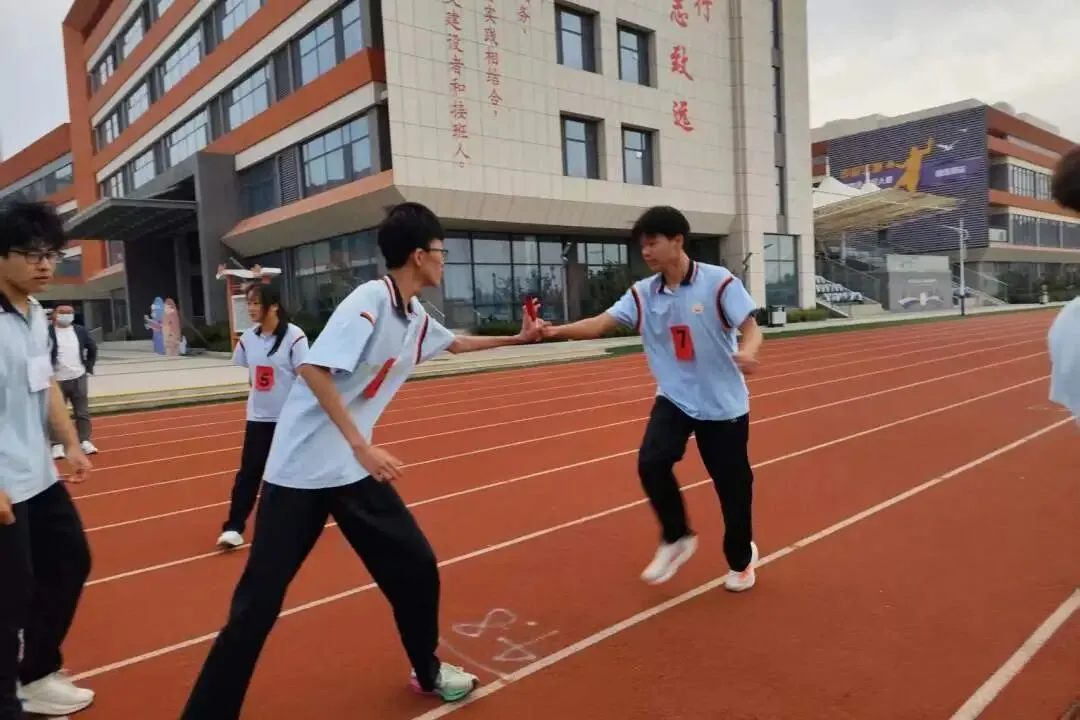 同心接力燃青春,聚力冲刺向中考——祥云实验学校初中部九年级班级接力赛圆满落幕-第24张图片-四季读书网
