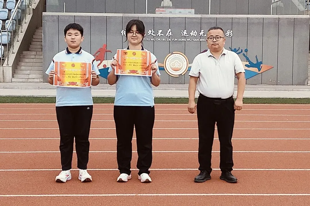 同心接力燃青春,聚力冲刺向中考——祥云实验学校初中部九年级班级接力赛圆满落幕-第29张图片-四季读书网