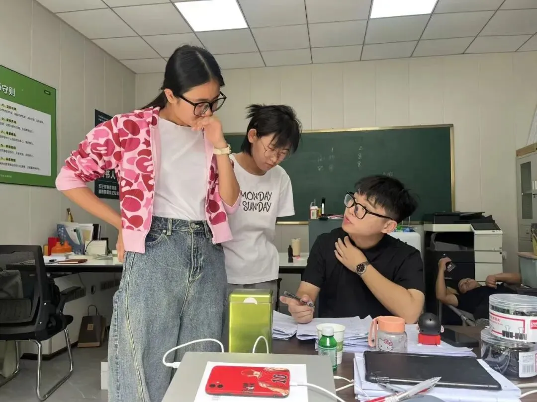 2027石家庄中考全年班正式启航---第6周精彩瞬间-第18张图片-四季读书网 2027石家庄中考全年班正式启航---第6周精彩瞬间-第18张图片-四季读书网