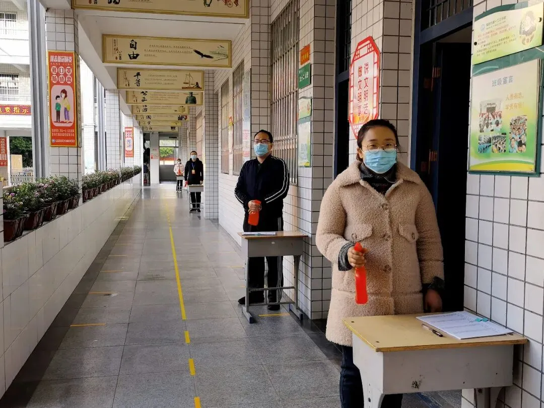 直击河南初三复学第一天——我们严阵以待,只为等你归来!-第12张图片-四季读书网 直击河南初三复学第一天——我们严阵以待,只为等你归来!-第12张图片-四季读书网