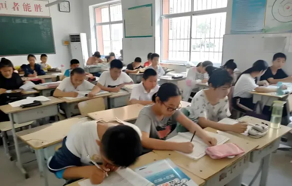 中考拉分“潜规则”曝光:死磕这两科,比埋头刷9科题,至少多考50分!-第3张图片-四季读书网