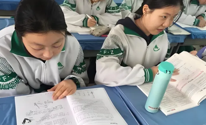 中考拉分“潜规则”曝光:死磕这两科,比埋头刷9科题,至少多考50分!-第4张图片-四季读书网