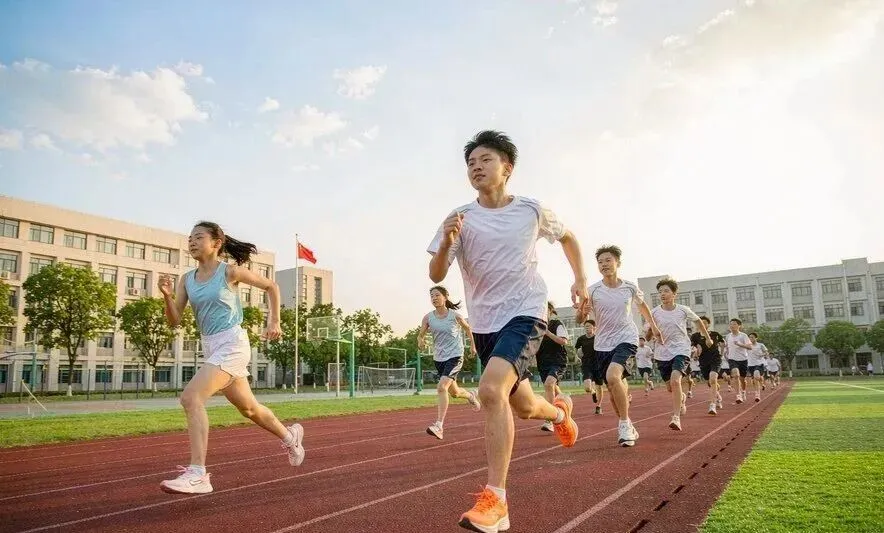 中考体育 60 分:这 60 分,是中考里最不该丢的分-第2张图片-四季读书网