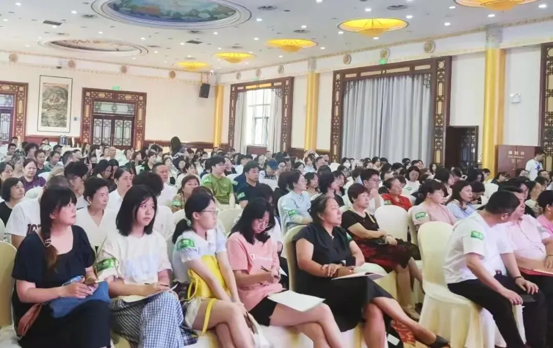 家长如何听高考志愿讲座?-第1张图片-四季读书网