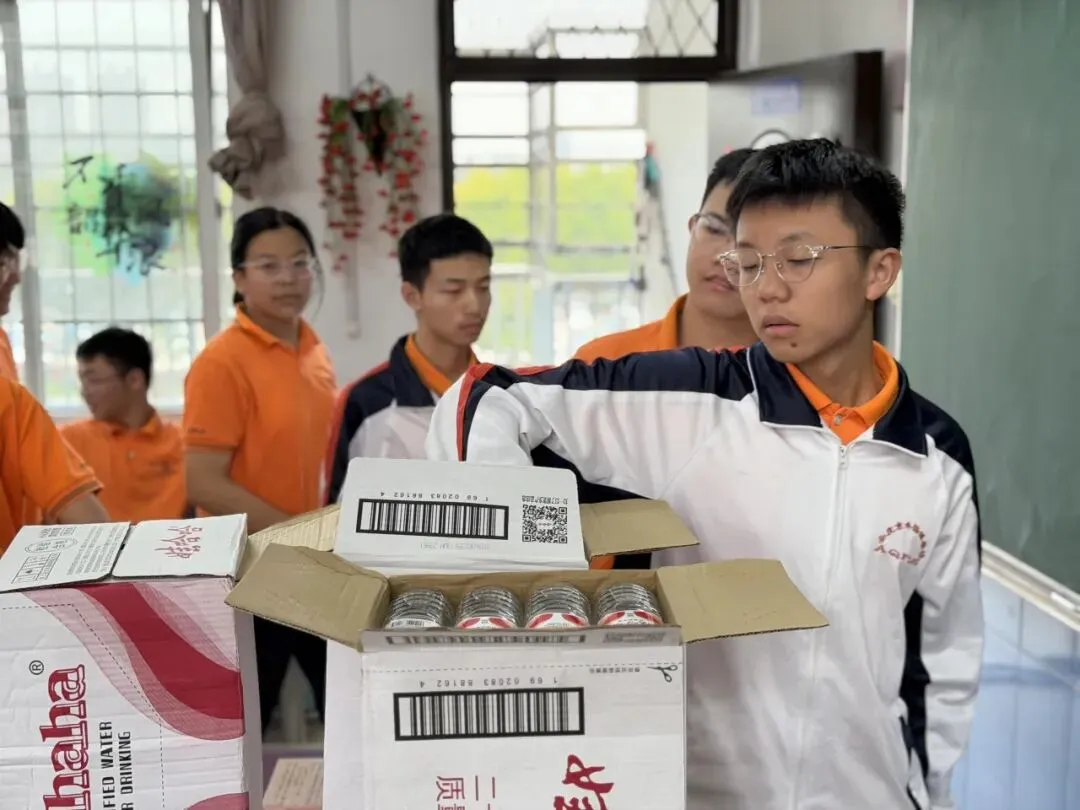 秋日赛场少年显锋芒 | 初三8班校运会全记录-第30张图片-四季读书网 秋日赛场少年显锋芒 | 初三8班校运会全记录-第30张图片-四季读书网