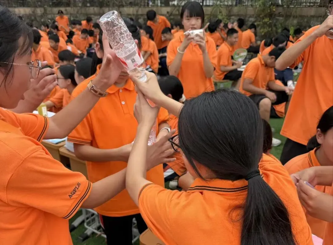 秋日赛场少年显锋芒 | 初三8班校运会全记录-第42张图片-四季读书网 秋日赛场少年显锋芒 | 初三8班校运会全记录-第42张图片-四季读书网