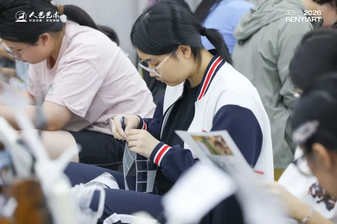 以模考为鉴,蓄力冲刺 | 2027届人艺学子二模考试纪实!-第12张图片-四季读书网 以模考为鉴,蓄力冲刺 | 2027届人艺学子二模考试纪实!-第12张图片-四季读书网