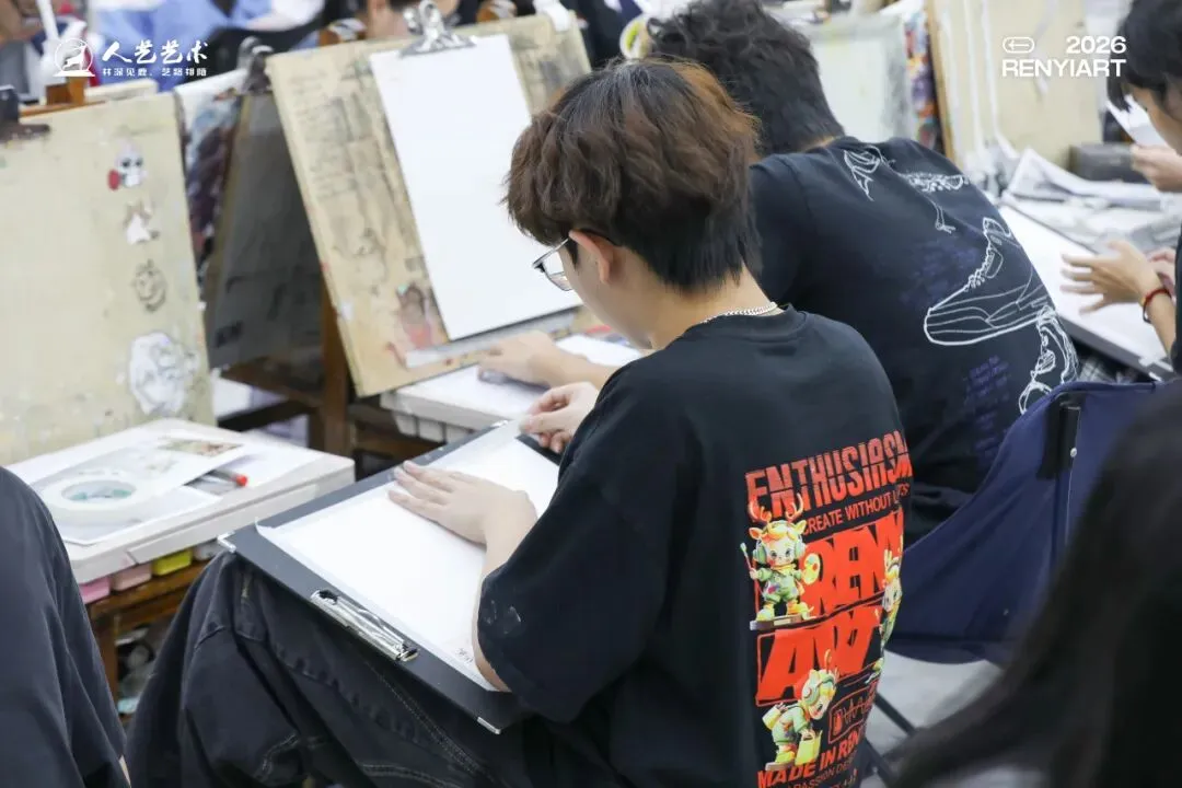 以模考为鉴,蓄力冲刺 | 2027届人艺学子二模考试纪实!-第13张图片-四季读书网 以模考为鉴,蓄力冲刺 | 2027届人艺学子二模考试纪实!-第13张图片-四季读书网