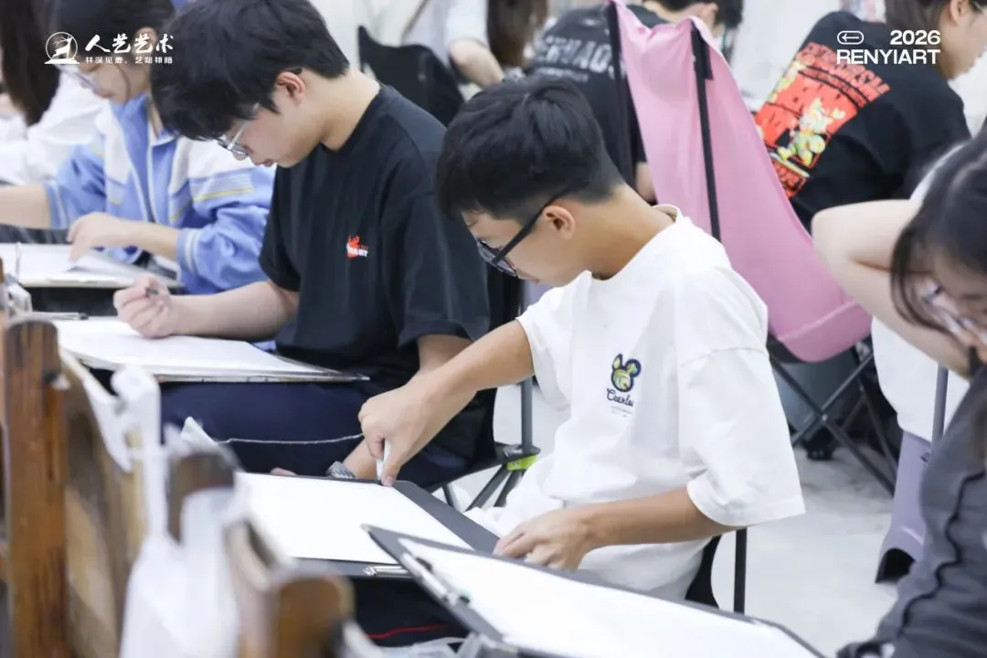 以模考为鉴,蓄力冲刺 | 2027届人艺学子二模考试纪实!-第15张图片-四季读书网 以模考为鉴,蓄力冲刺 | 2027届人艺学子二模考试纪实!-第15张图片-四季读书网