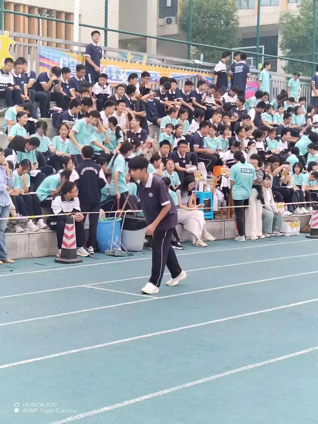青春正飞扬,家校共成长——郡谷体育节暨初三亲子家长会活动纪实-第20张图片-四季读书网 青春正飞扬,家校共成长——郡谷体育节暨初三亲子家长会活动纪实-第20张图片-四季读书网