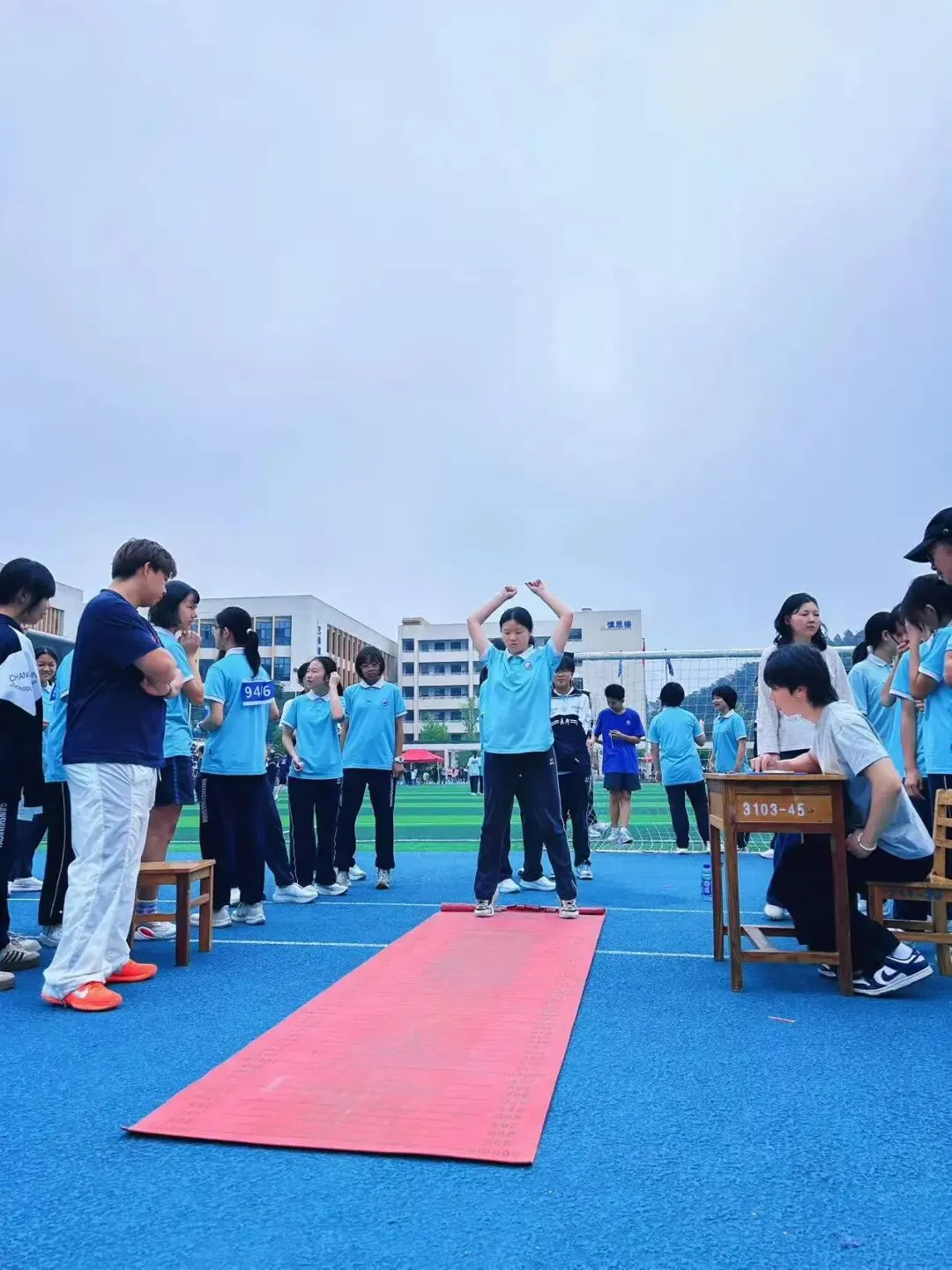 青春正飞扬,家校共成长——郡谷体育节暨初三亲子家长会活动纪实-第26张图片-四季读书网 青春正飞扬,家校共成长——郡谷体育节暨初三亲子家长会活动纪实-第26张图片-四季读书网