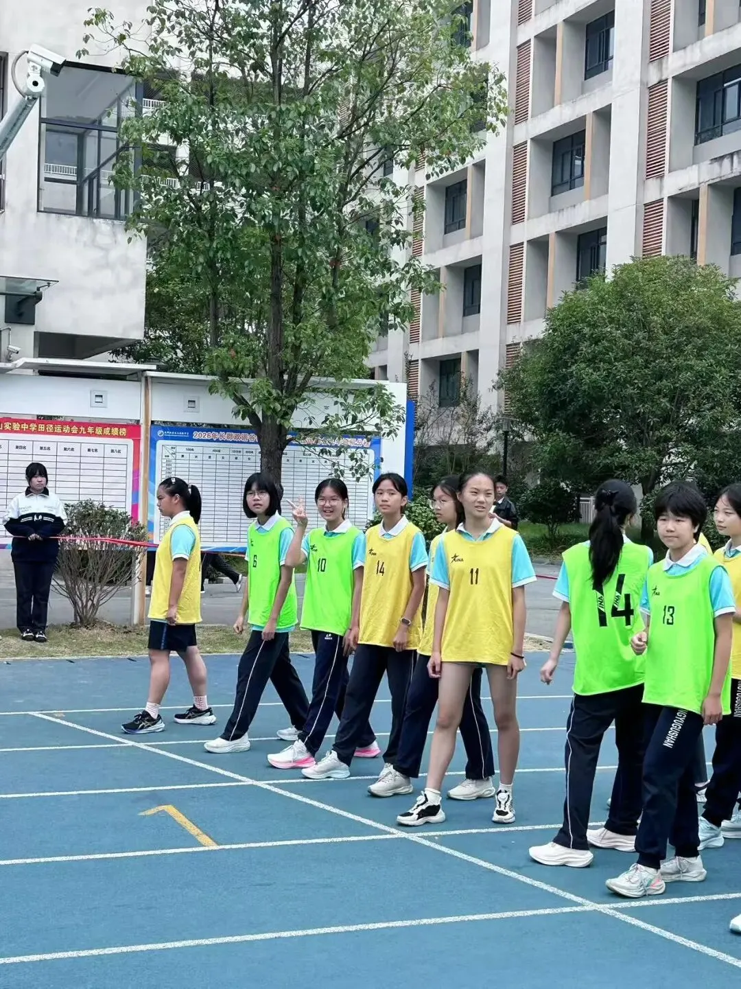 青春正飞扬,家校共成长——郡谷体育节暨初三亲子家长会活动纪实-第30张图片-四季读书网 青春正飞扬,家校共成长——郡谷体育节暨初三亲子家长会活动纪实-第30张图片-四季读书网