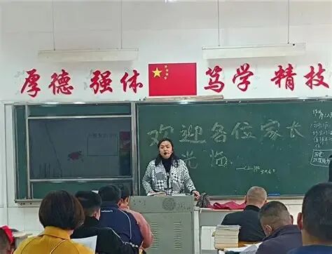 中考还剩九个月,初三最好的状态是什么样?-第1张图片-四季读书网 中考还剩九个月,初三最好的状态是什么样?-第1张图片-四季读书网