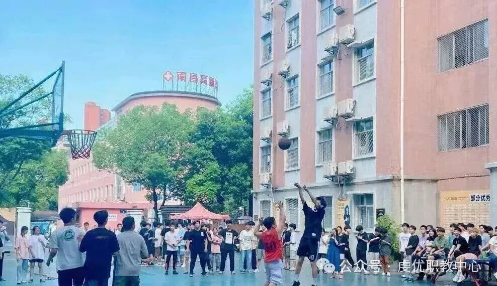 最后一届江西单招!高考上岸无望?南昌大圣学成集训校区,好环境助力低分段考生圆梦全日制公办-第11张图片-四季读书网 最后一届江西单招!高考上岸无望?南昌大圣学成集训校区,好环境助力低分段考生圆梦全日制公办-第11张图片-四季读书网