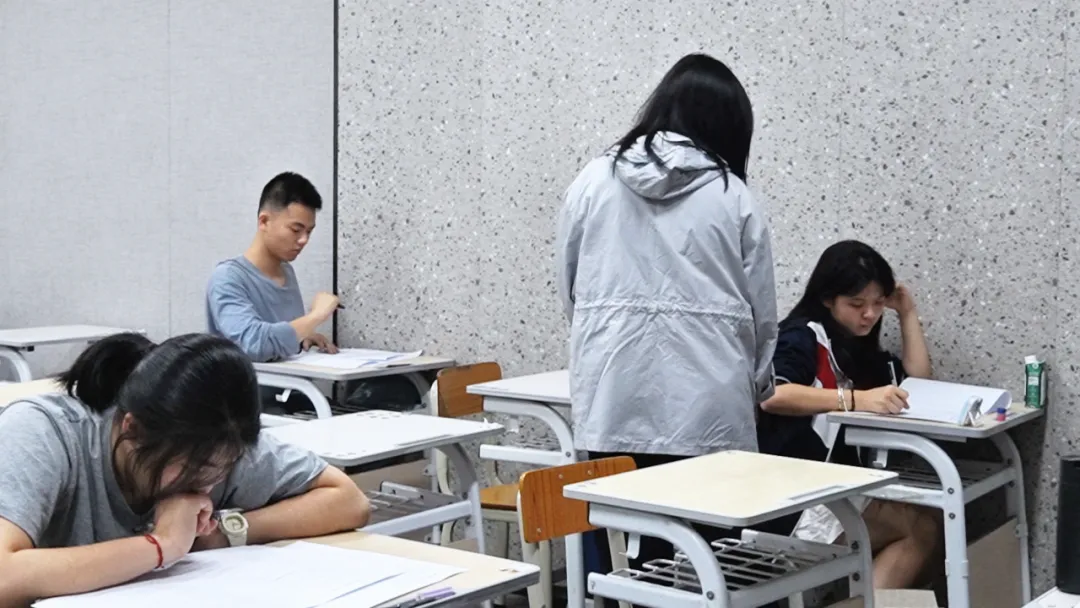 十月砺剑,初试锋芒 | 拓鑫 27 届中考部首次月考纪实!-第17张图片-四季读书网