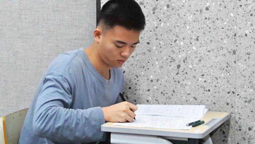 十月砺剑,初试锋芒 | 拓鑫 27 届中考部首次月考纪实!-第25张图片-四季读书网