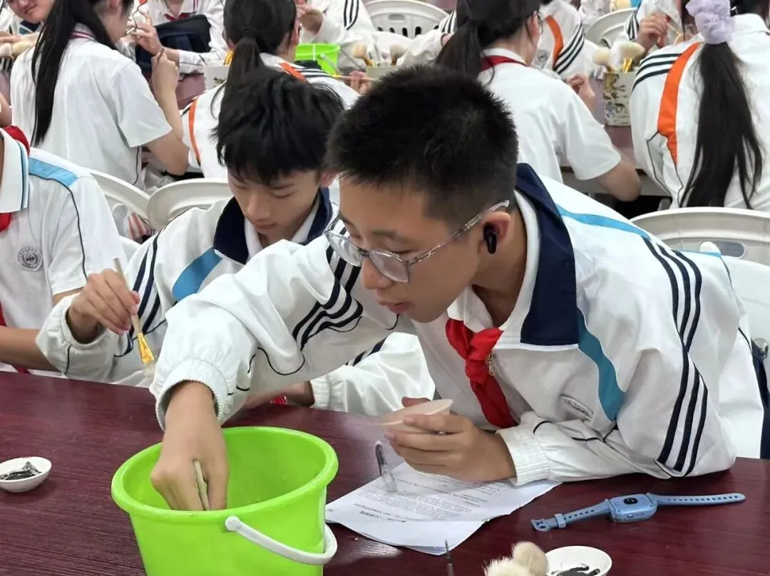 上海市第四中学初三年级开展秋季社会实践活动-第20张图片-四季读书网