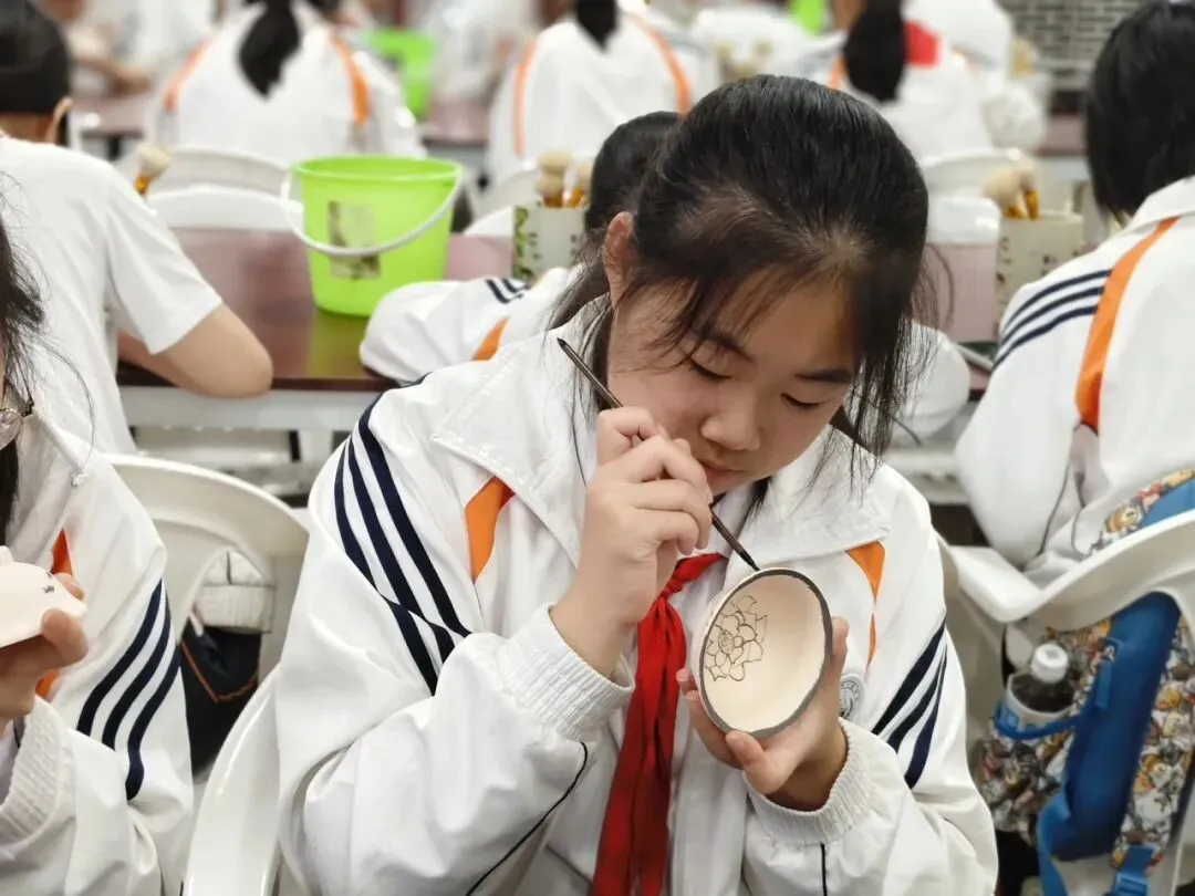 上海市第四中学初三年级开展秋季社会实践活动-第32张图片-四季读书网