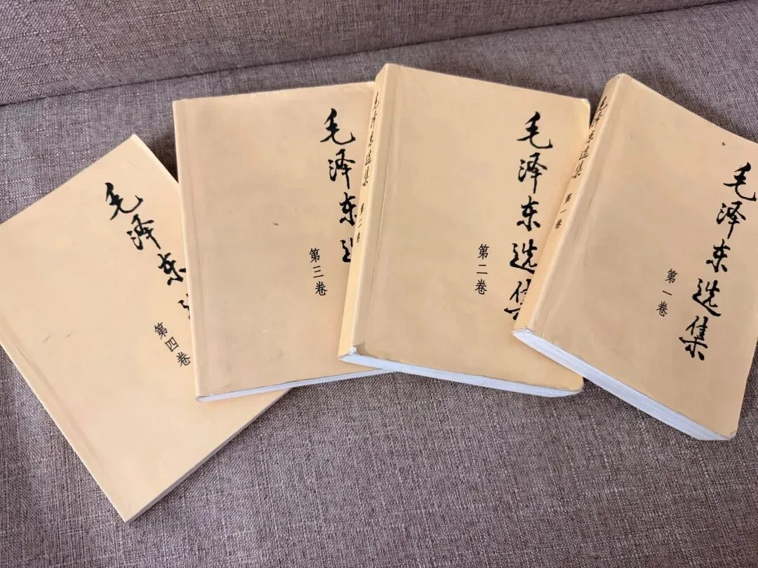 用《毛选》养湖南娃:初一孩子一开学就慌?别急着报班,先帮他揪出“主要矛盾”.-第1张图片-四季读书网