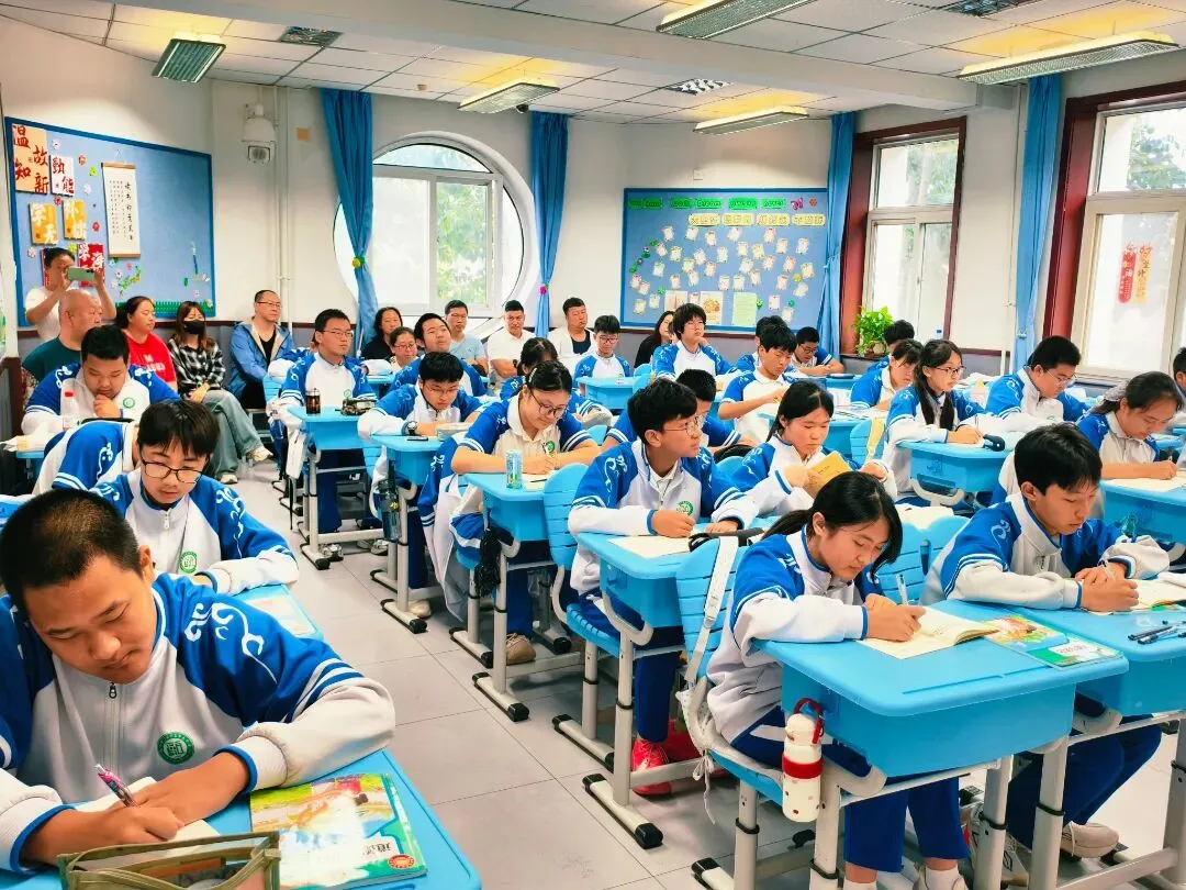 家校同心耕共育 同心聚力启新程 ——初三年级新学期家长会活动纪实-第6张图片-四季读书网