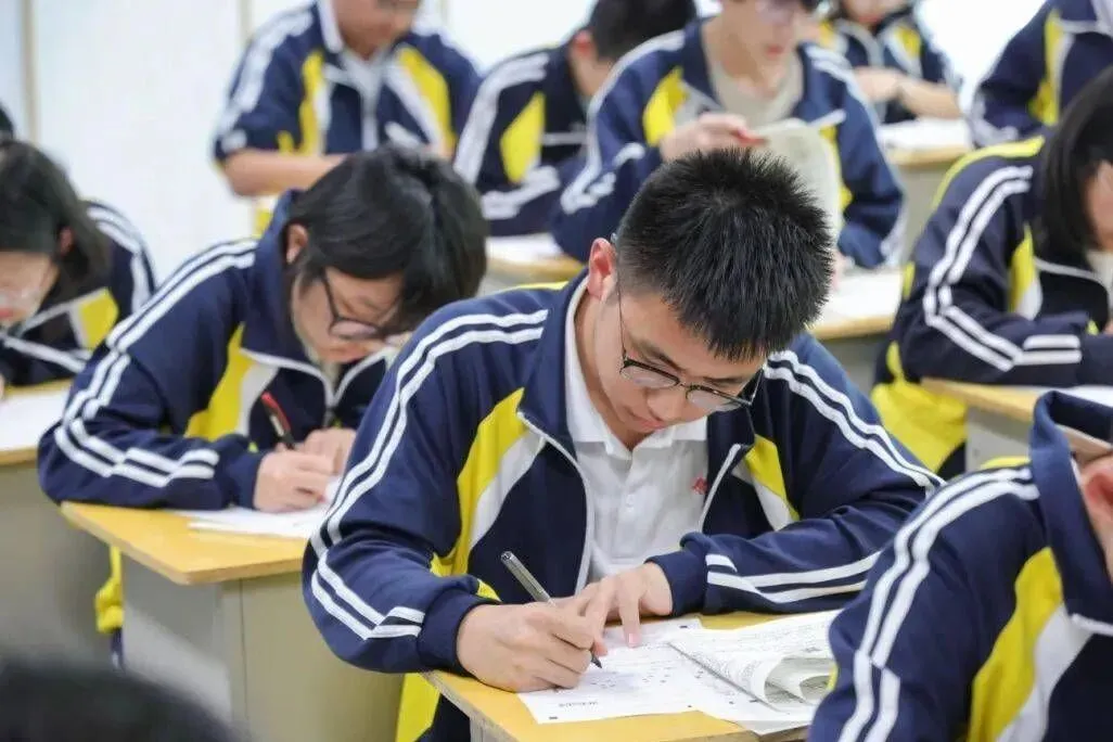 杭州前8所、前12所的说法都过时了.高考成-第2张图片-四季读书网