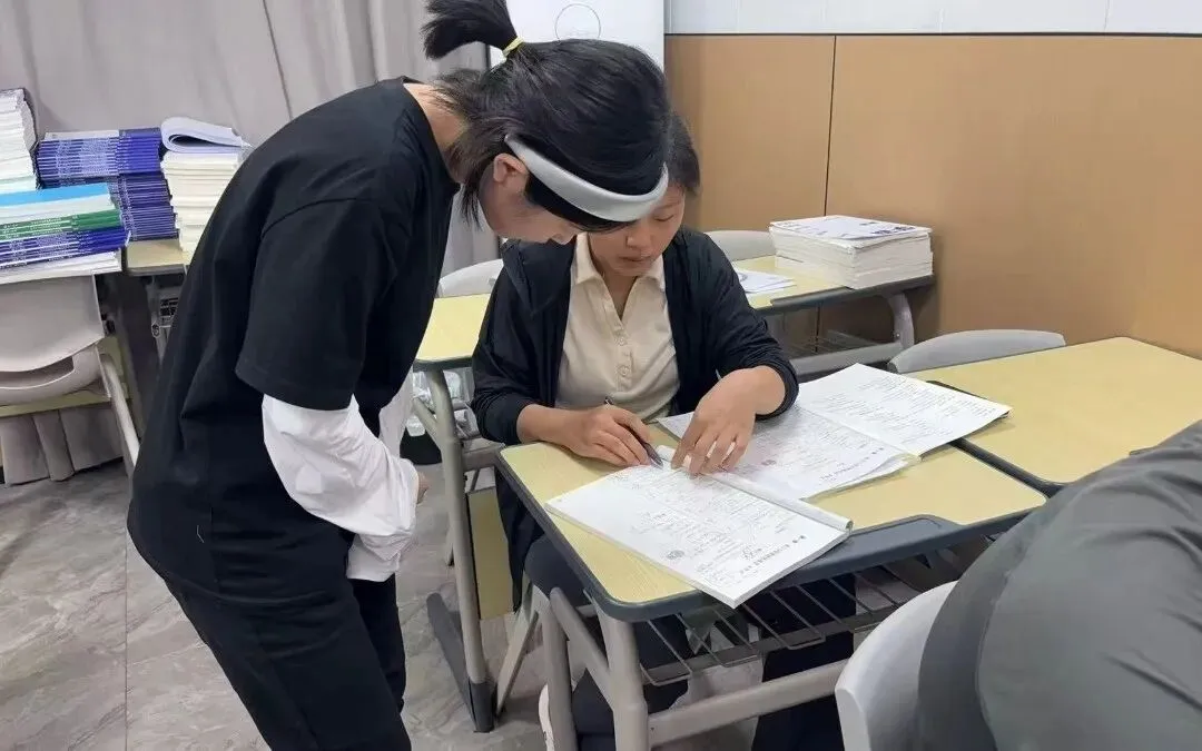 武汉华壹高考|2027届高三10月高考热点速看:三大招飞、港澳综评、报名...-第154张图片-四季读书网 武汉华壹高考|2027届高三10月高考热点速看:三大招飞、港澳综评、报名...-第154张图片-四季读书网
