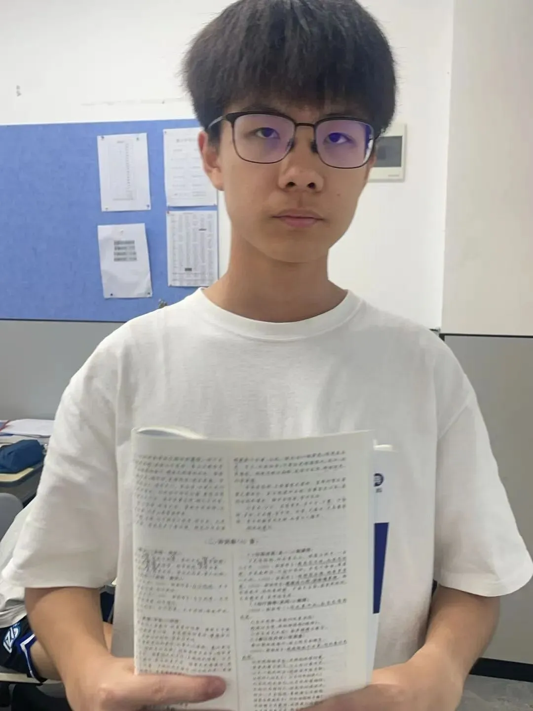 武汉华壹高考|2027届高三10月高考热点速看:三大招飞、港澳综评、报名...-第162张图片-四季读书网 武汉华壹高考|2027届高三10月高考热点速看:三大招飞、港澳综评、报名...-第162张图片-四季读书网