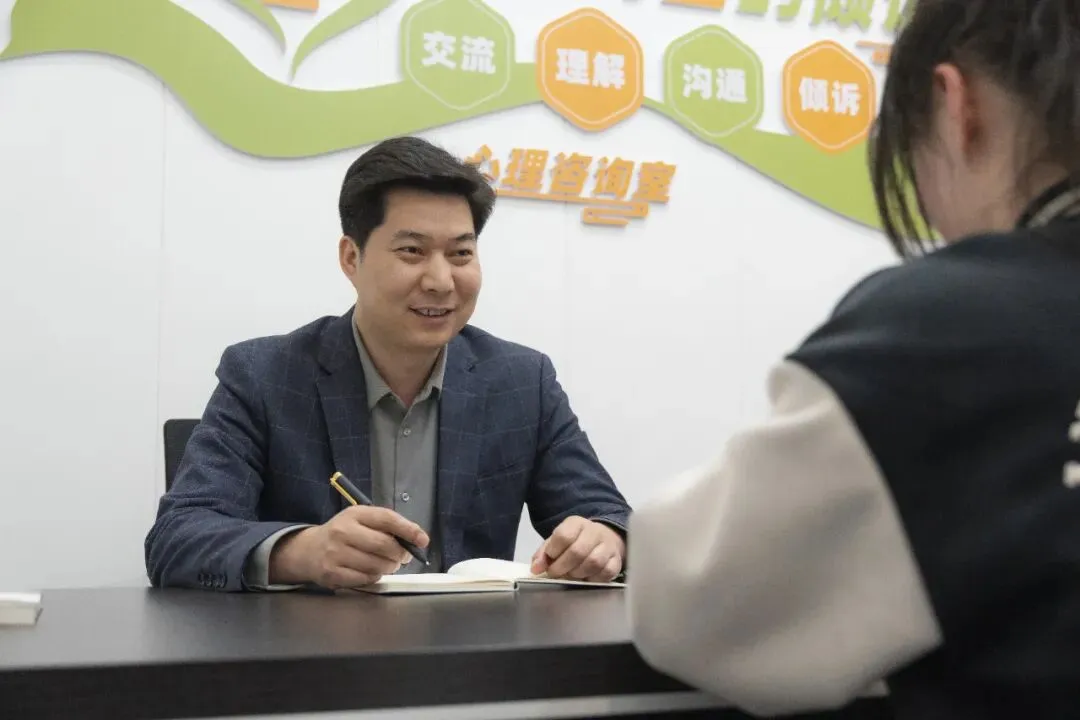 武汉华壹高考|2027届高三10月高考热点速看:三大招飞、港澳综评、报名...-第265张图片-四季读书网 武汉华壹高考|2027届高三10月高考热点速看:三大招飞、港澳综评、报名...-第265张图片-四季读书网