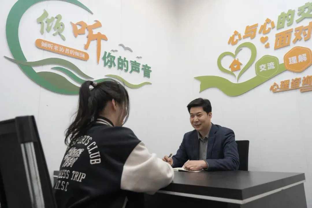 武汉华壹高考|2027届高三10月高考热点速看:三大招飞、港澳综评、报名...-第266张图片-四季读书网 武汉华壹高考|2027届高三10月高考热点速看:三大招飞、港澳综评、报名...-第266张图片-四季读书网