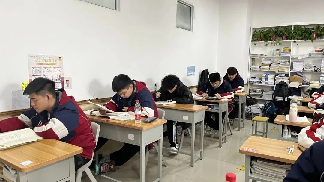郑州优状元高考培训辅导学校_优状元高三全日制集训班,高三全封闭冲刺,上一本!-第4张图片-四季读书网