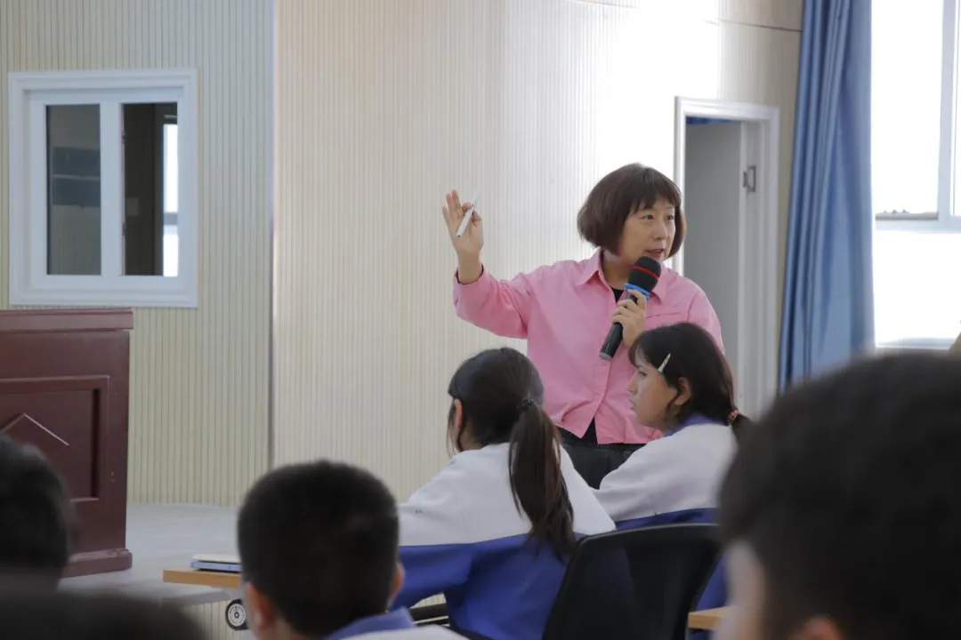 昌吉学院助力乌什县中考学科教师能力提升培训圆满结业-第2张图片-四季读书网