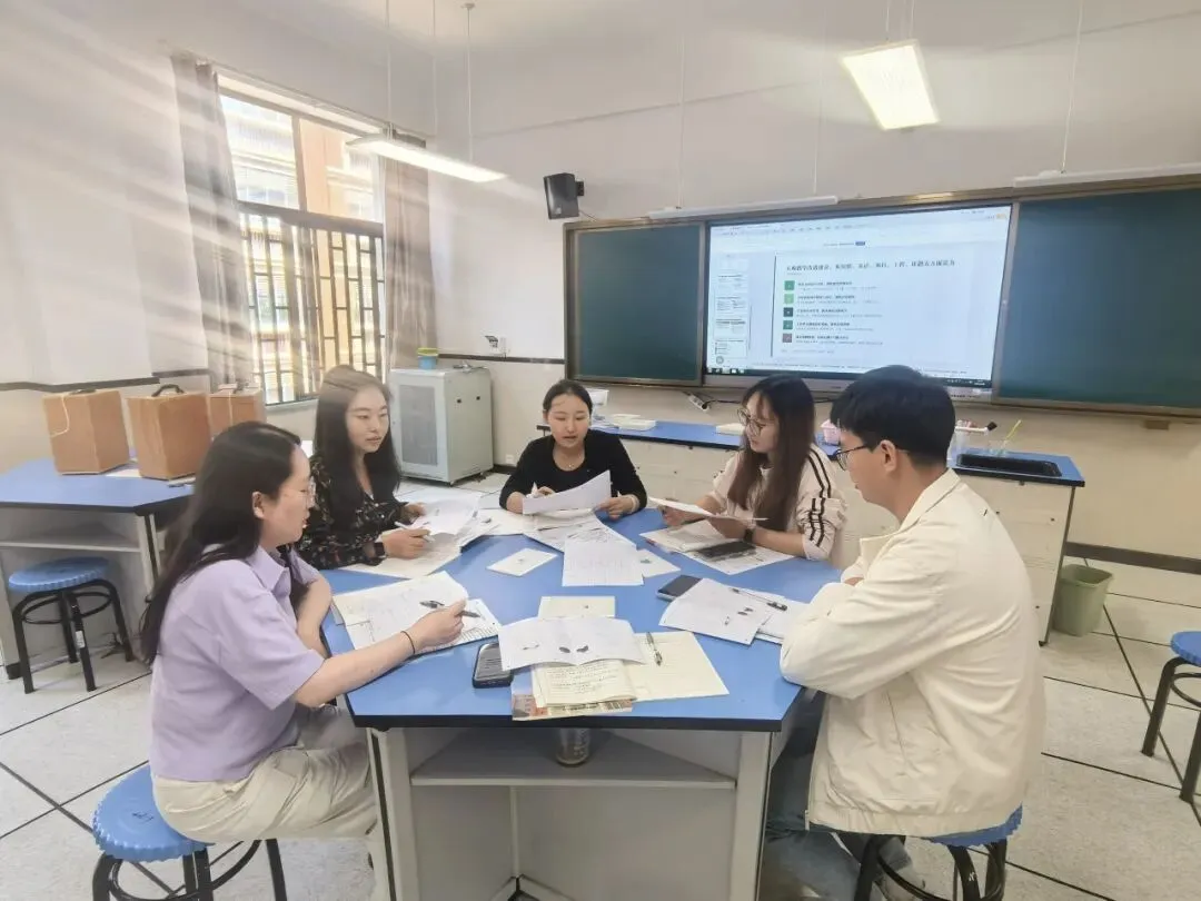 真题研读明方向 以评促教提质量——云大附属会展学校小学部“研读”专题研讨活动-第43张图片-四季读书网