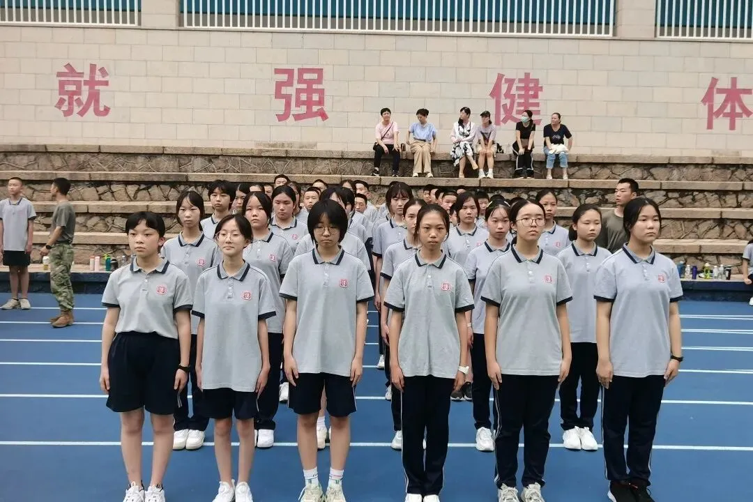 跑步,走!——初二军训日记-第26张图片-四季读书网 跑步,走!——初二军训日记-第26张图片-四季读书网