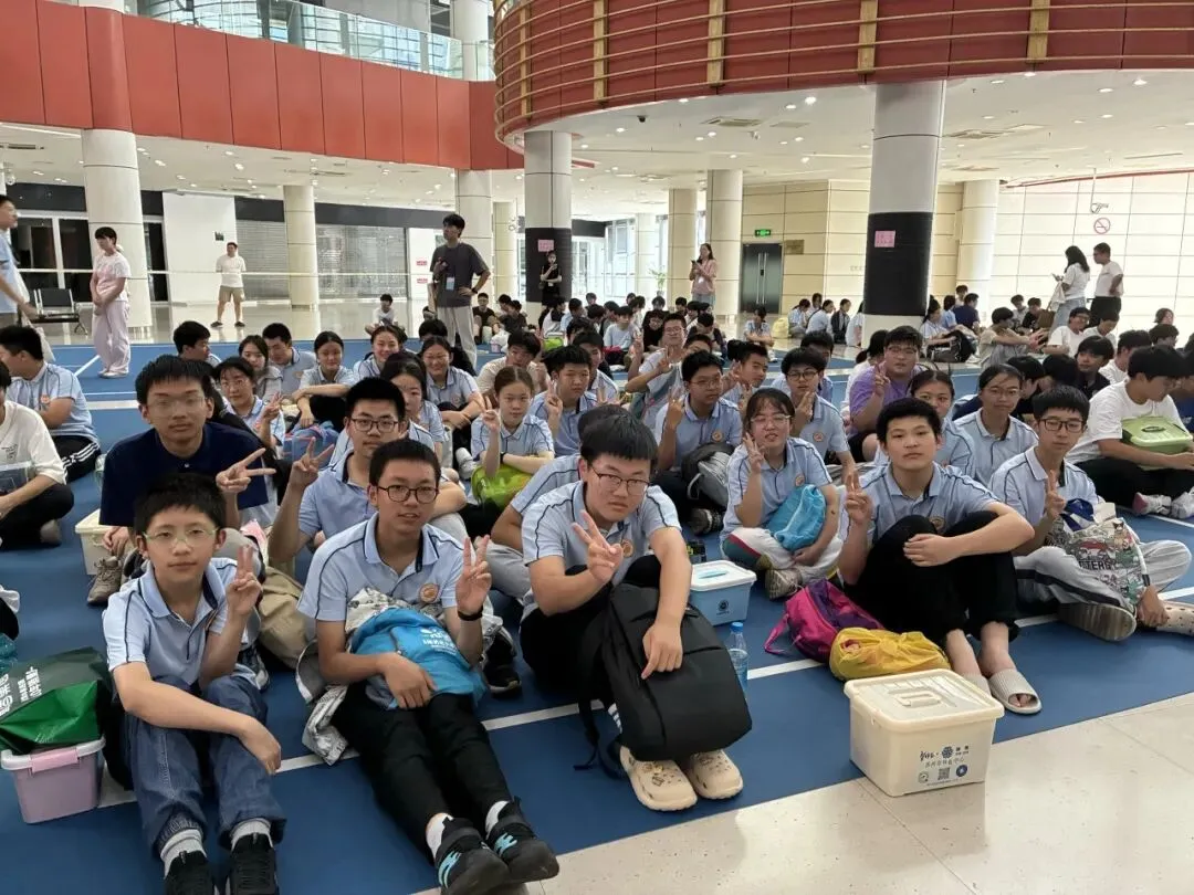 乘风破浪,泳往直前|我校学子中考游泳考试首战告捷!-第20张图片-四季读书网