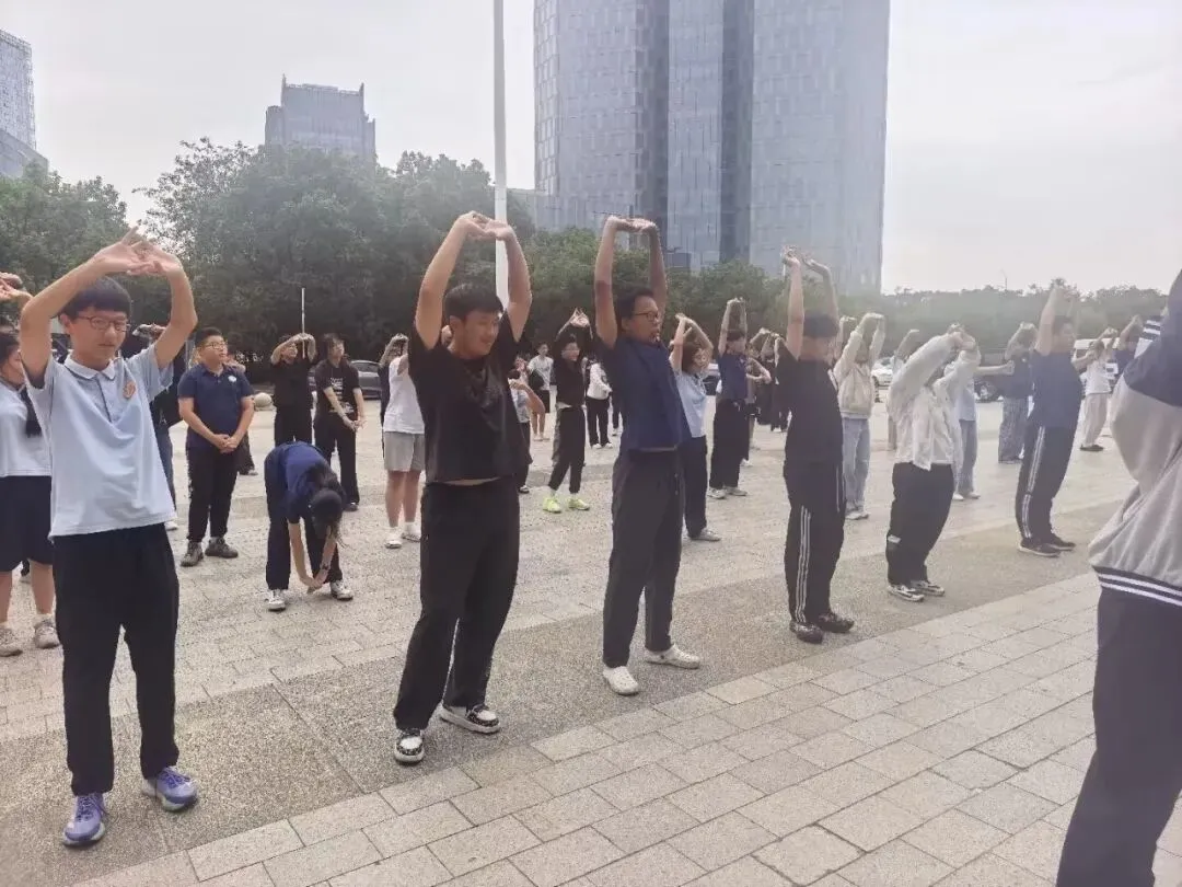 乘风破浪,泳往直前|我校学子中考游泳考试首战告捷!-第26张图片-四季读书网