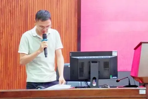 精准把脉明方向 凝心聚力备高考|广州市第六十五中学召开2027届高三备考研讨会-第18张图片-四季读书网 精准把脉明方向 凝心聚力备高考|广州市第六十五中学召开2027届高三备考研讨会-第18张图片-四季读书网