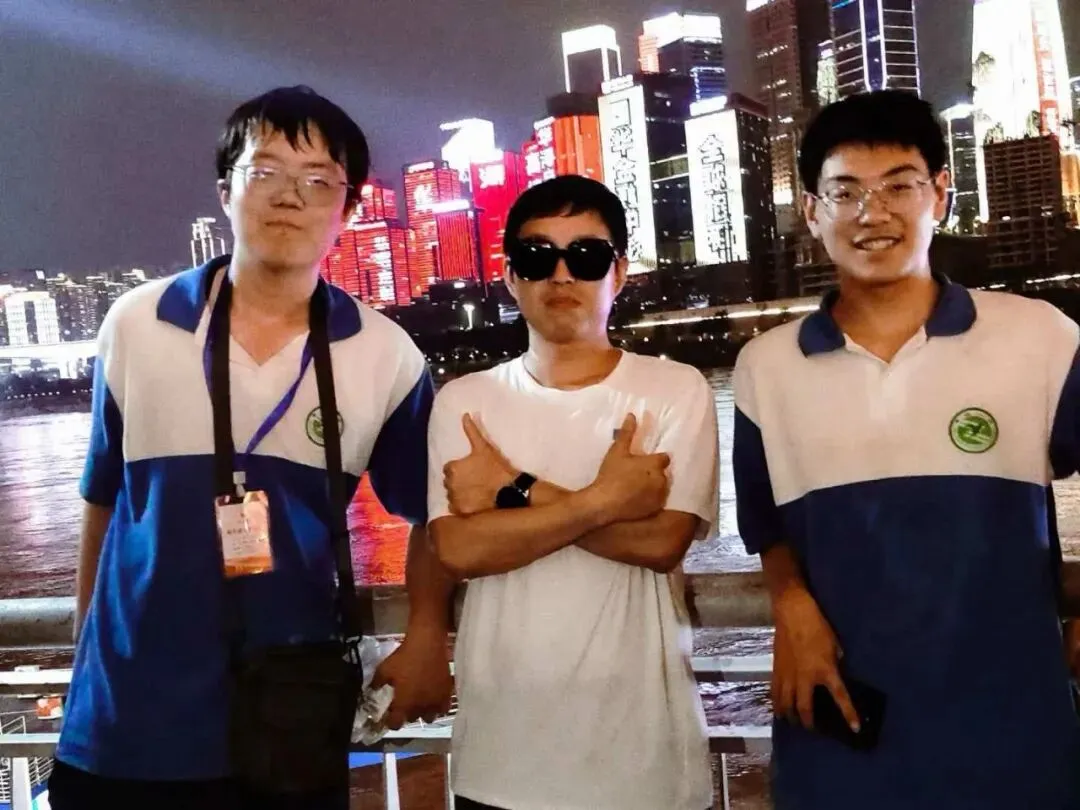 孔鑫杰:高考我数学第一次及格,也考出了三年来最好的成绩!-第3张图片-四季读书网