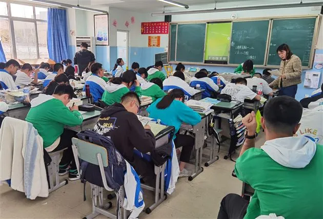 **公办初中取消初一初二晚自习:减负不是简单＂早放学＂,一场教育取舍正在发生!-第3张图片-四季读书网