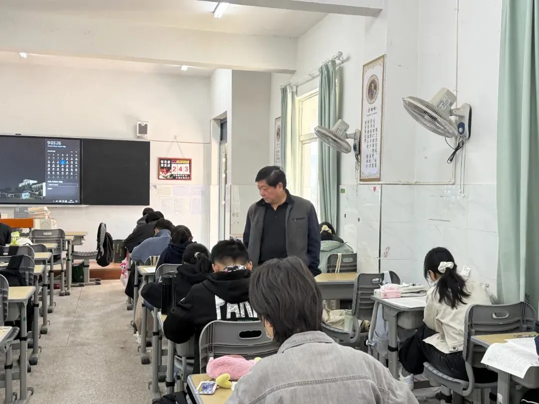 以考砺锋芒,蓄力再远航|普济圩高考复读班10月8日鼎尖联考顺利开考-第14张图片-四季读书网